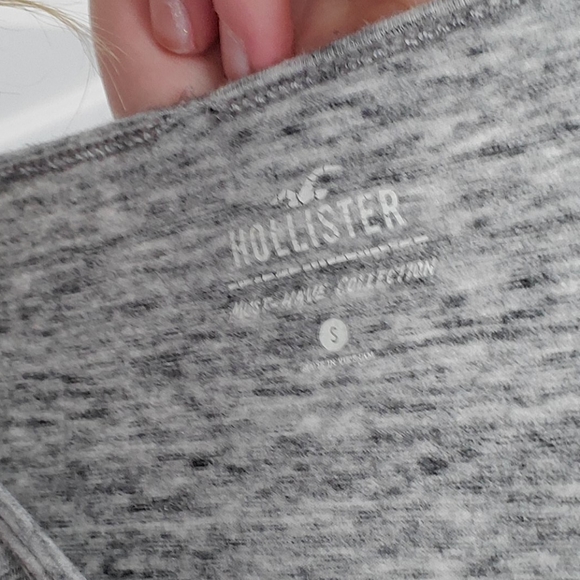 Grey Hollister body suit - Picture 3 of 3